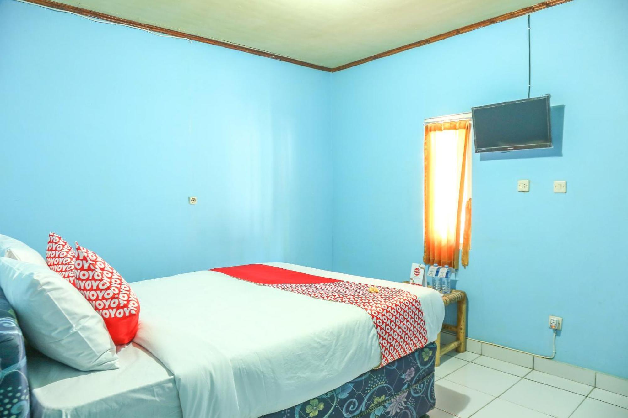 Oyo 1662 Zury Homestay Kuta  Экстерьер фото