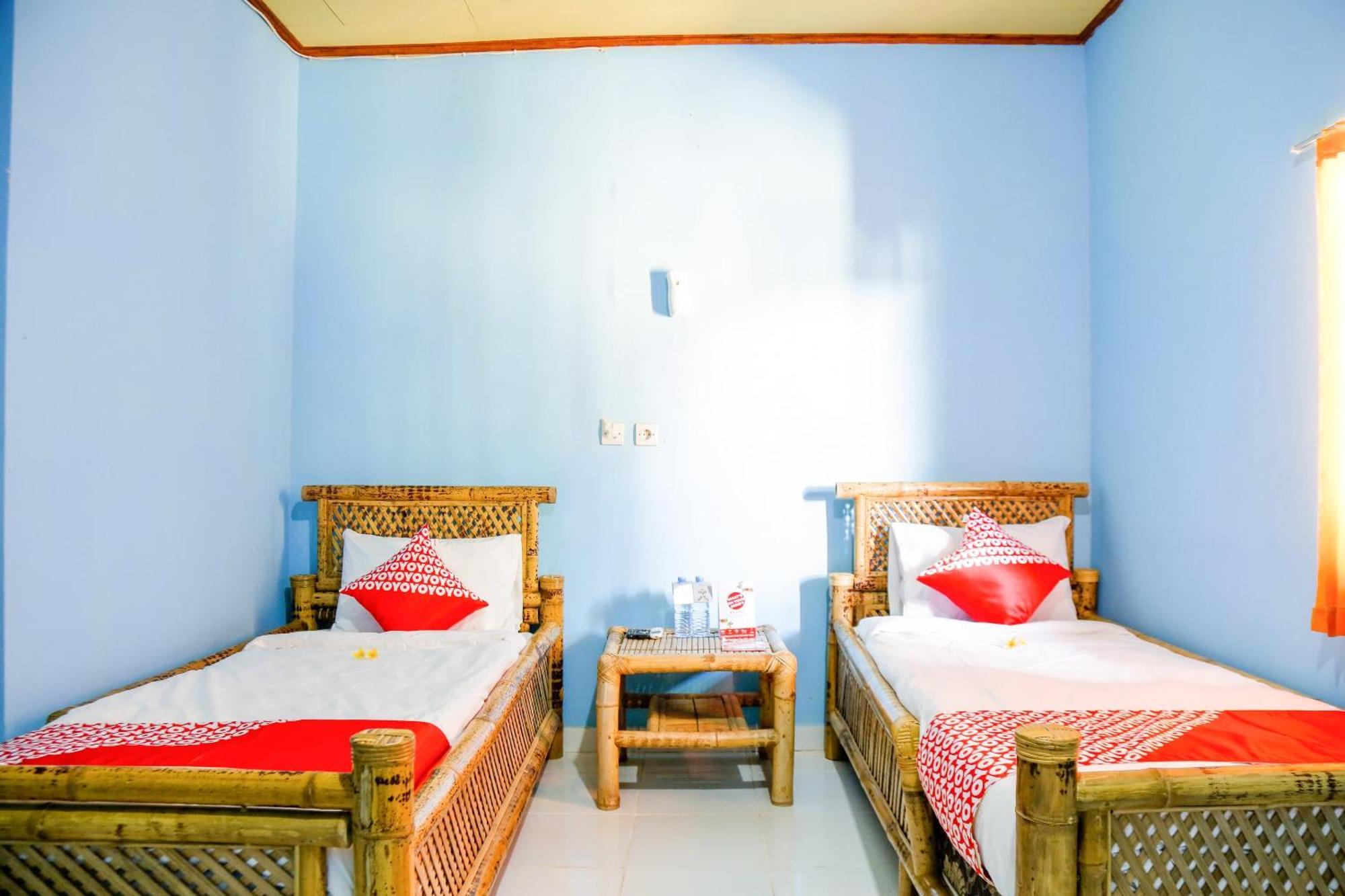 Oyo 1662 Zury Homestay Kuta  Экстерьер фото